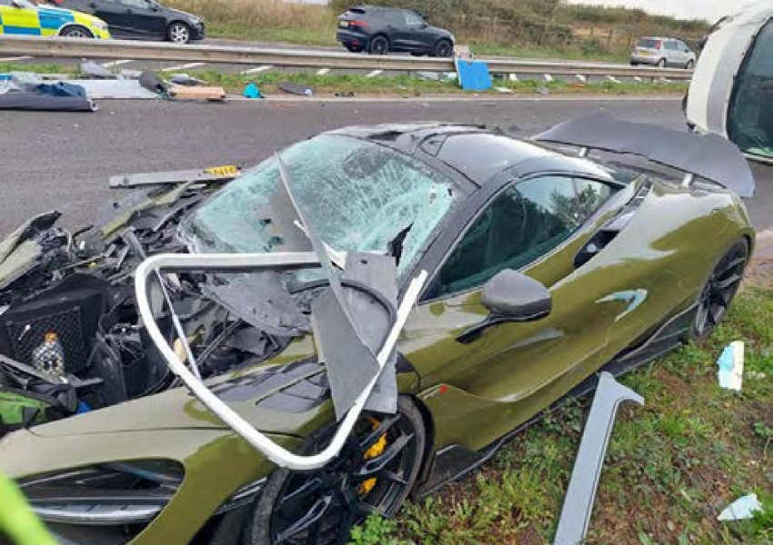 Шофьор на суперавтомобил бе лишен от книжка след катастрофа с McLaren на A12