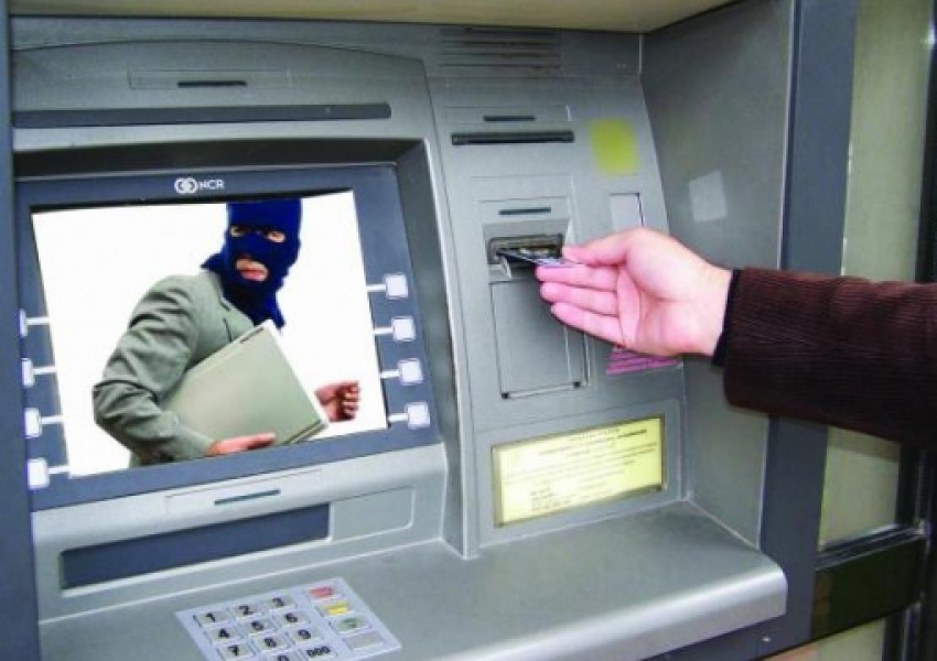 Крадци задигнаха банкомат в центъра на Гърмен
