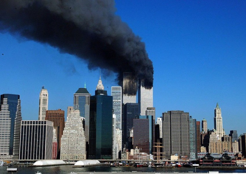 Трагедията на 11-ти септември – 15 години по-късно (СНИМКИ)