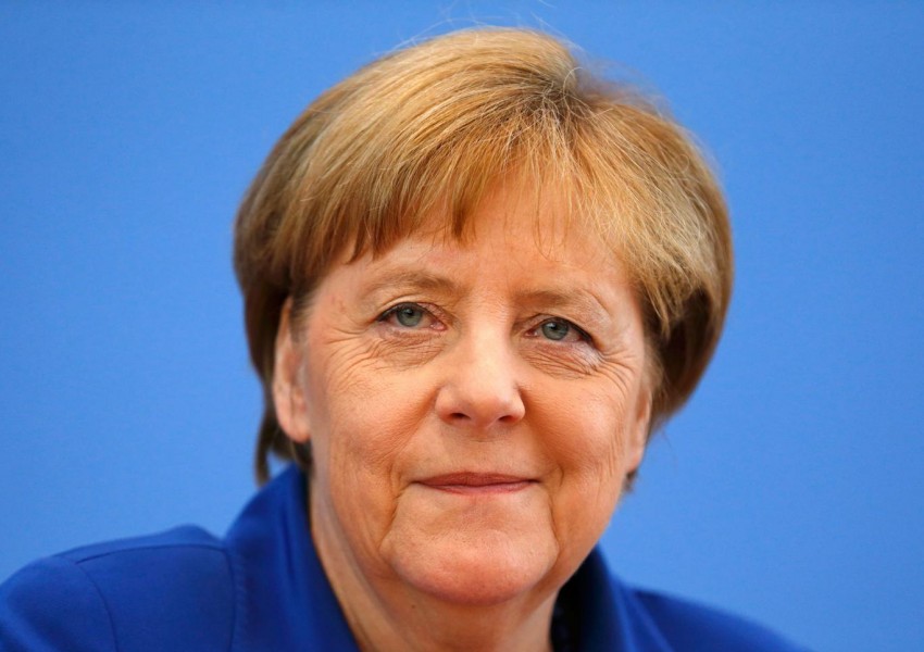 Меркел: Няма да променя политиката си спрямо бежанците!