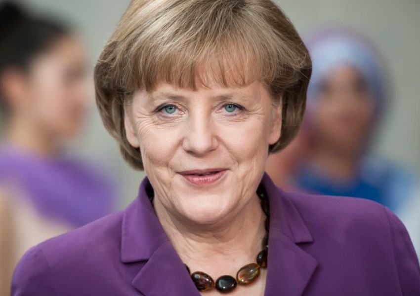 Меркел с по-висок рейтинг след сделката между ЕС и Турция