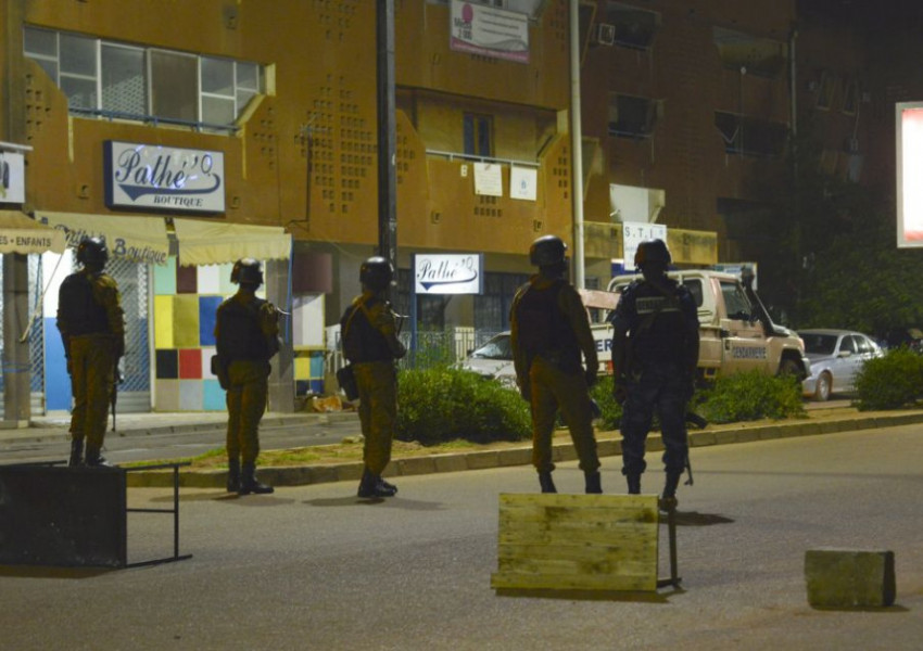 Атентат в Буркина Фасо, убити са десетки