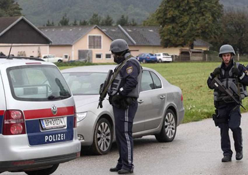Осъдиха български каналджия на 5 години затвор в Австрия