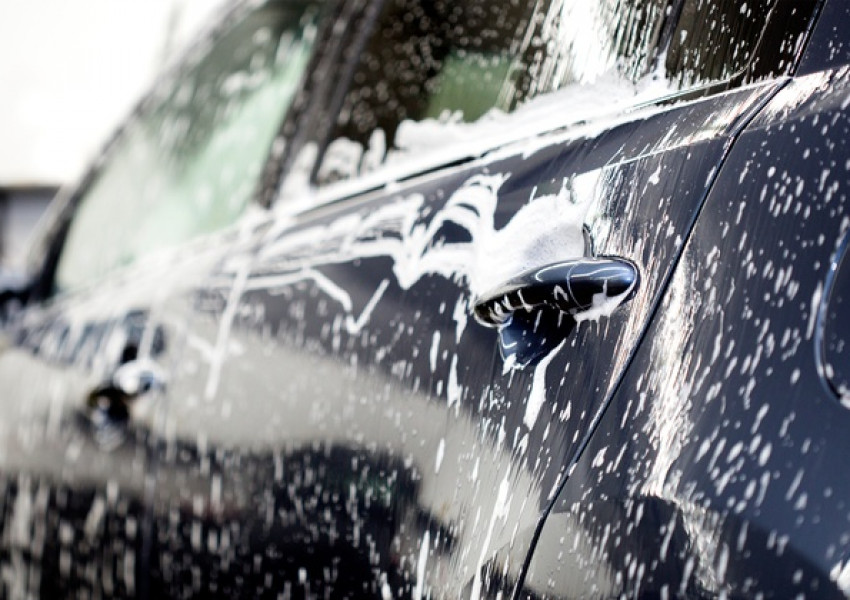 Хиляди източноевропейци - съвременни роби в британски автомивки