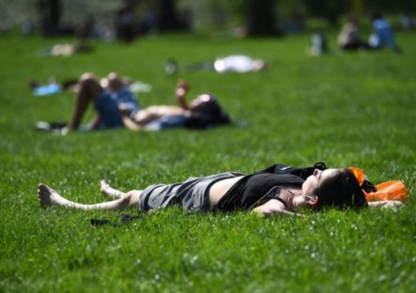 Рекордно горещ почивен понеделник - цели 26 градуса!