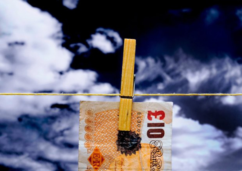 Докога ще можем да харчим старите банкноти от 10 паунда?