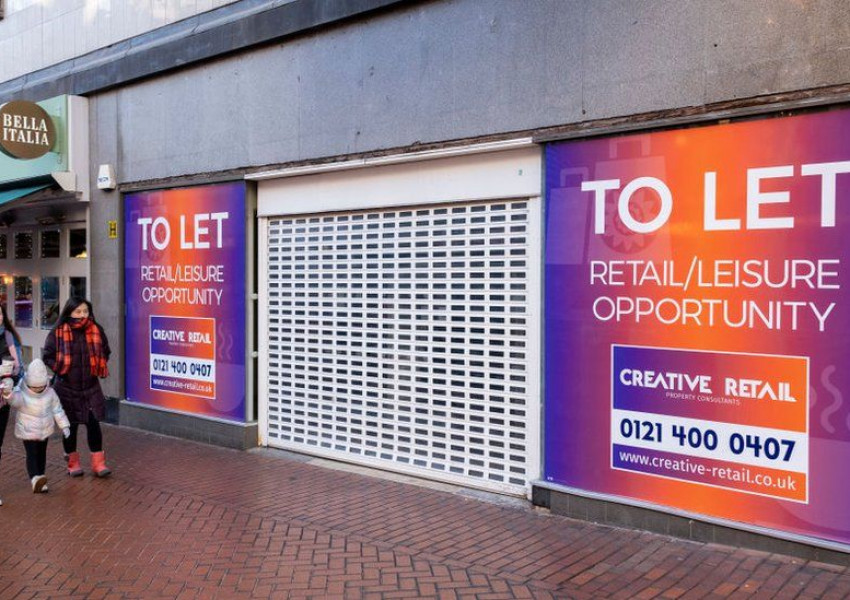 През миналата година във Великобритания са затворили над 17 000 магазина