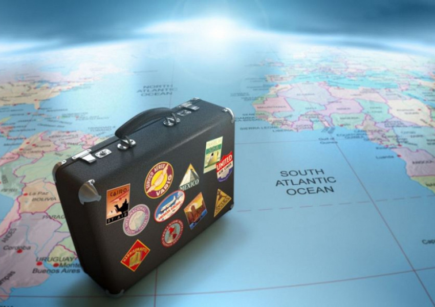 Половината от пристигащите на Острова чужденци са българи и румънци