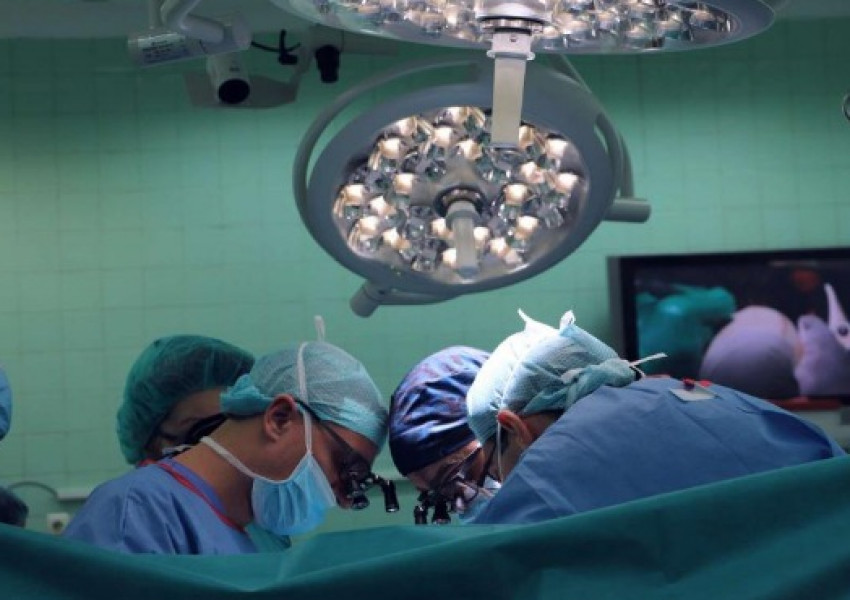 Браво! Лекари от България и САЩ с уникална операция на дете