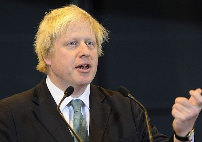 Великобритания става колония