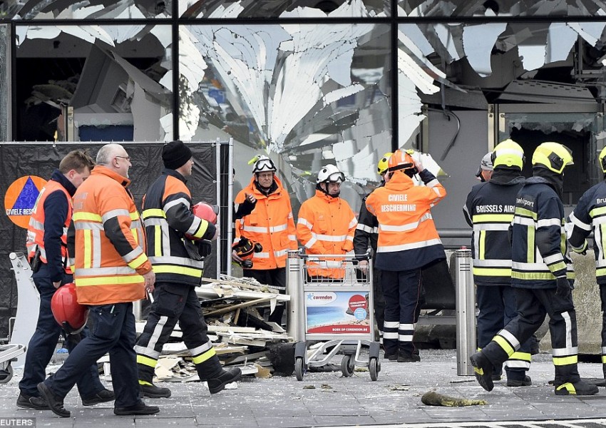 Петима терористи се издирват за атентите в Брюксел?