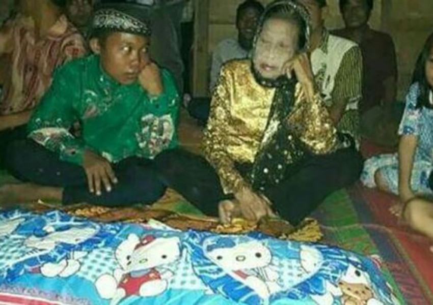 Тийнейджър се ожени за 71-годишна жена