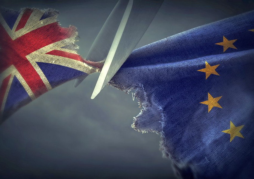 Великобритания отпуска до 1 млрд. лири за подготовка на твърд Brexit