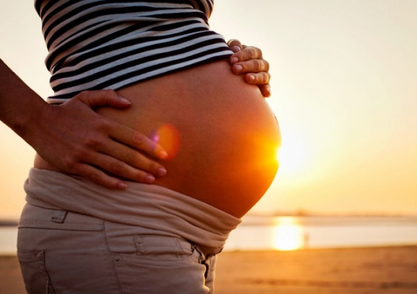 Британското правителство иска: Бременна жена да се замени с бременен човек!