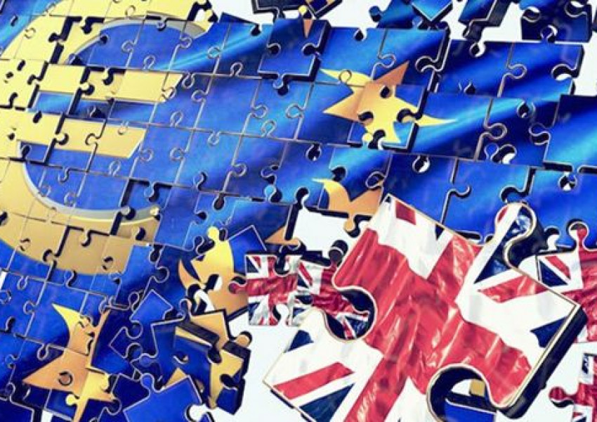 МВФ предупреди какво ще стане с паунда след "Брекзит"