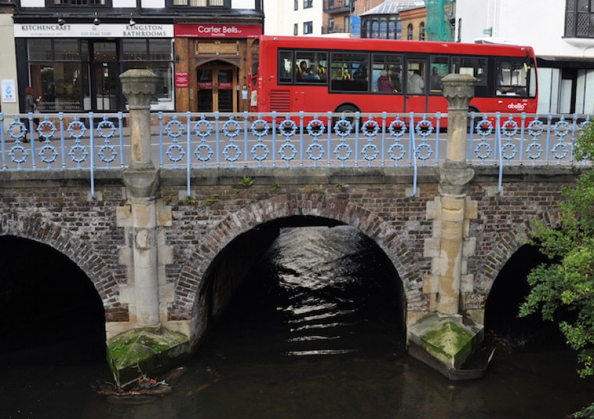 Кой е най-старият мост в Лондон?