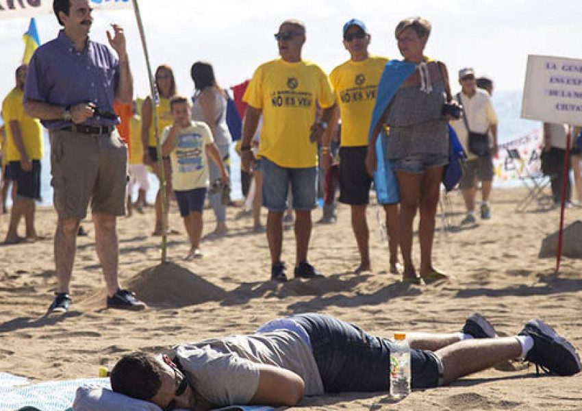 Испанците на протест срещу британските туристи