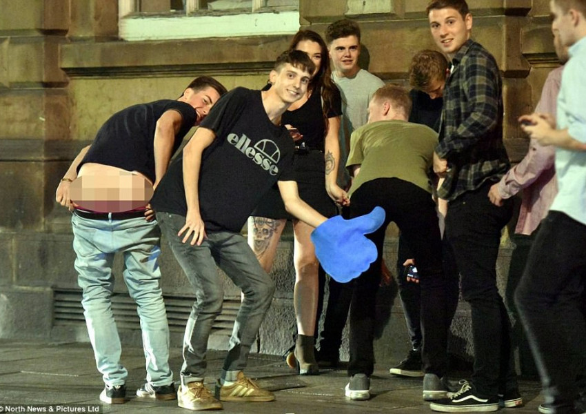 Ето как празнуват британските младежи!