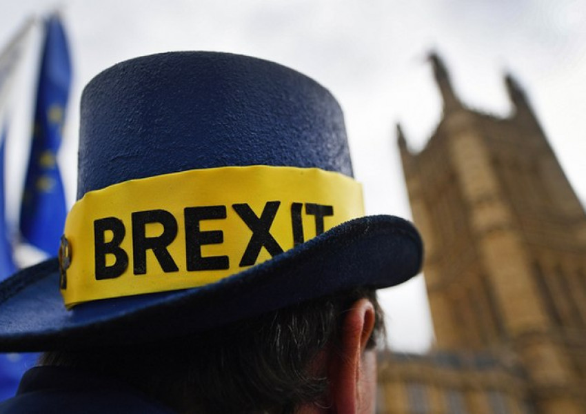 Повечето британци искат втори референдум при липса на сделка