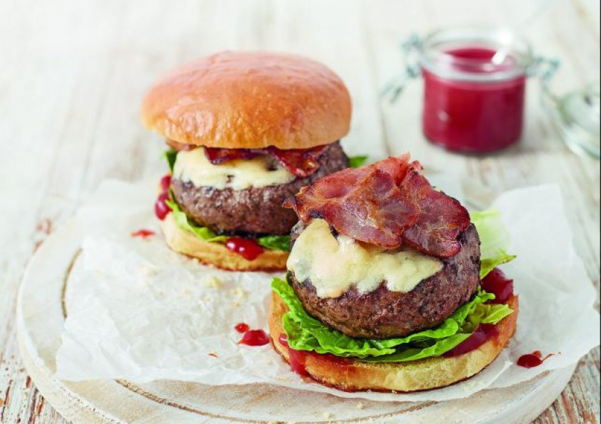 Лидъл предлага супер скъпарски бургер за под 3 паунда