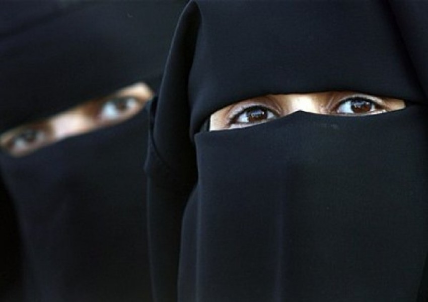 Главното мюфтийство: Забраната за носене на бурки ограничава правата на мюсюлманите