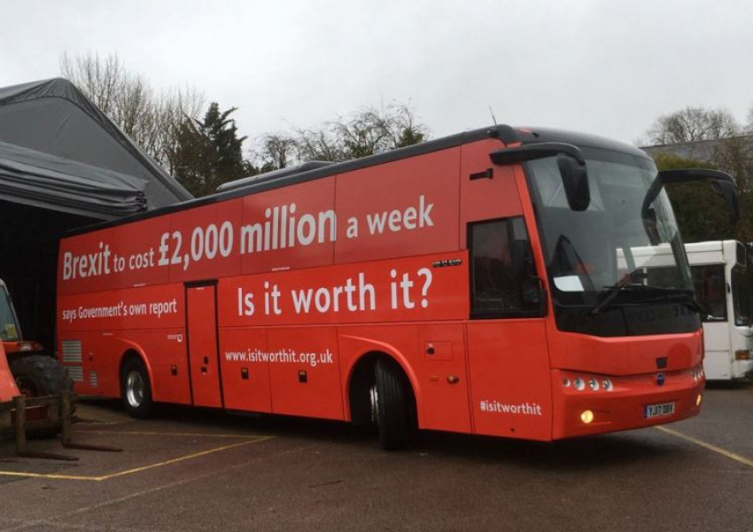 Нов червен автобус шокира: "Брекзит" струва 2 милиона на седмица!