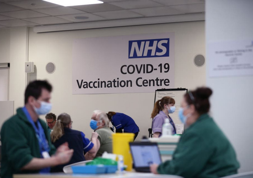 Великобритания: Трета доза ковид-ваксина за всички над 50 г. от септември
