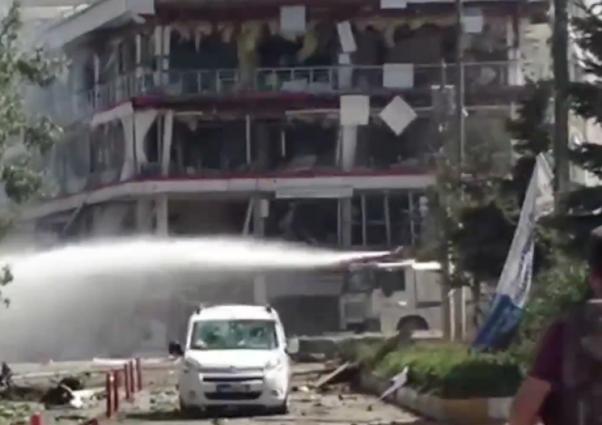 50 ранени в Турция от кола-бомба