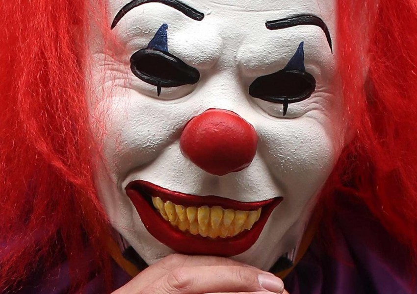 "Клоун-убиец" преследвал клиенти в мол "Уестфийлд"
