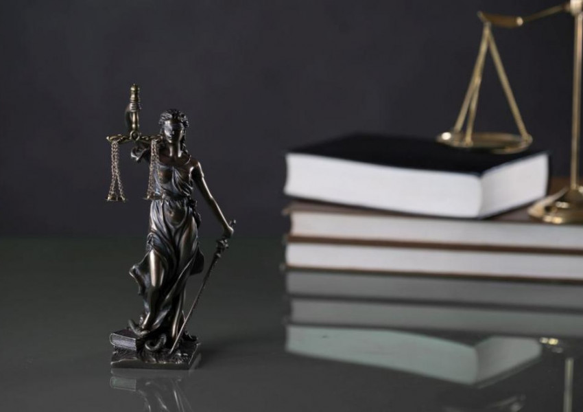 Двама българи са арестувани в САЩ за измамна криптовалута