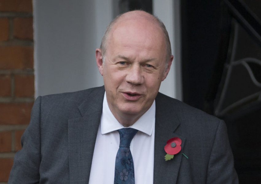 Откриха една камара порно снимки на компютър на депутат