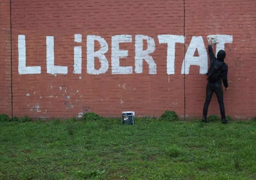 Демонстранти в Каталуния блокират магистрали и жп линии