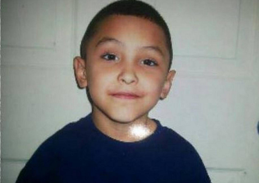 Пребиха осемгодишно дете до смърт, защото било гей