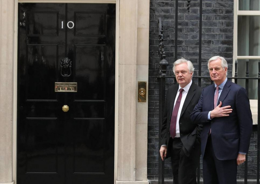 Пак проблеми! Отлагат споразумението за "Брекзит" до лятото?