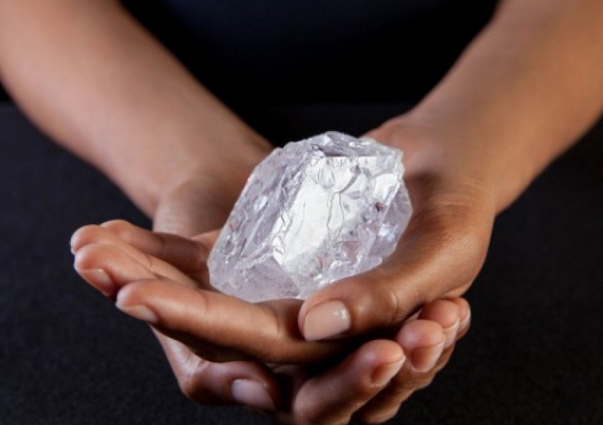 Най-големият диамант в света на търг в Лондон