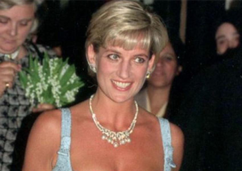 Знаменита диамантена огърлица на принцеса Даяна се продава за 10 млн. паунда