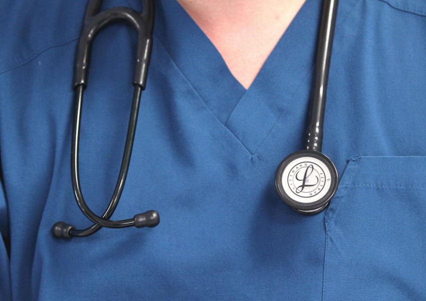Експерти: Британските болници ще рухнат без медицинските сестри имигранти