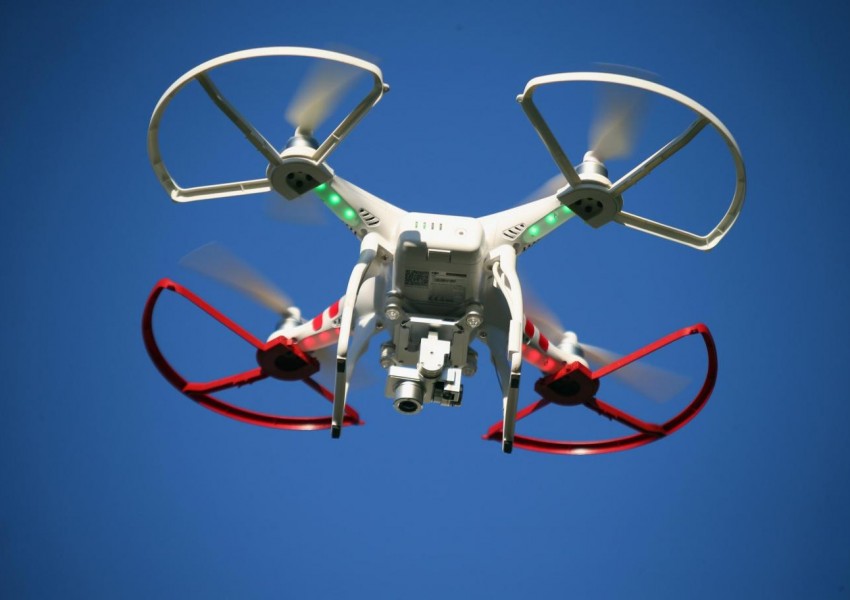Какво ще се случи, ако дрон се сблъска с пътнически самолет?
