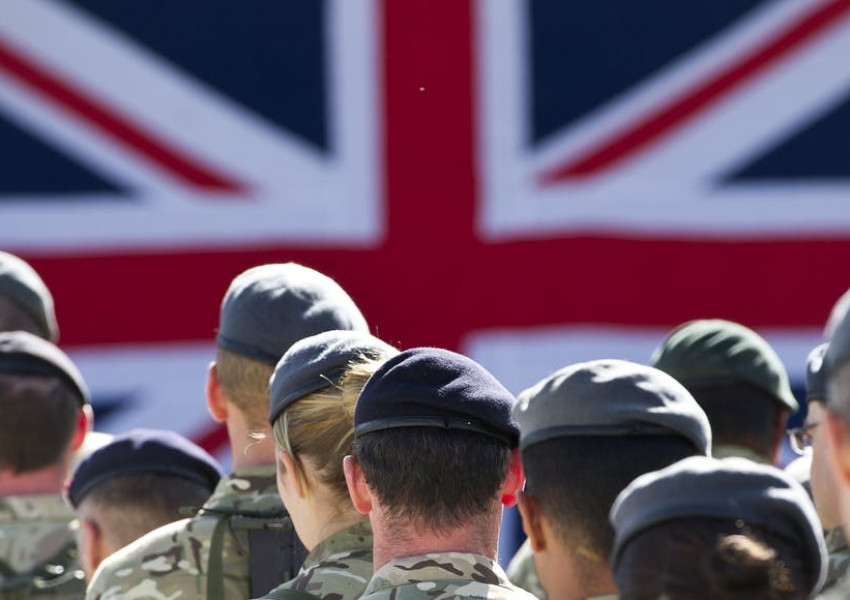 Великобритания изпраща още войски в Полша