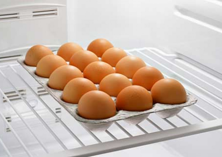 Къде в хладилника е най-добре да държим яйцата?