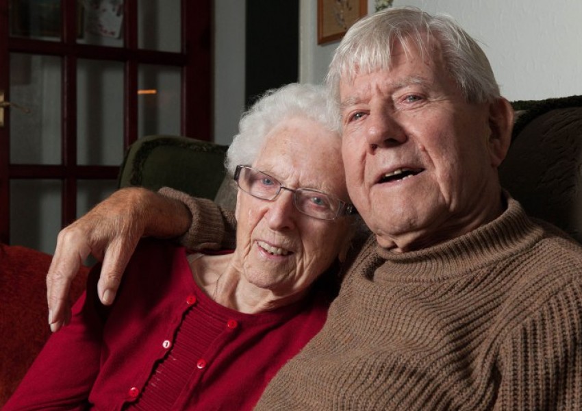 96-годишна британка победи рака и се омъжи
