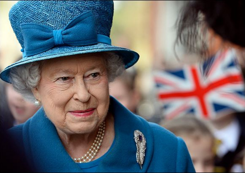 Колко държави е обиколила кралица Елизабет II?