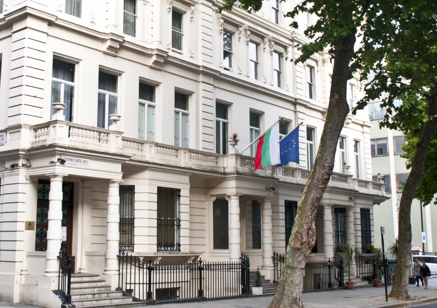 Важно! Посолството ни в Лондон ще излъчва на живо посещението на Папата в България