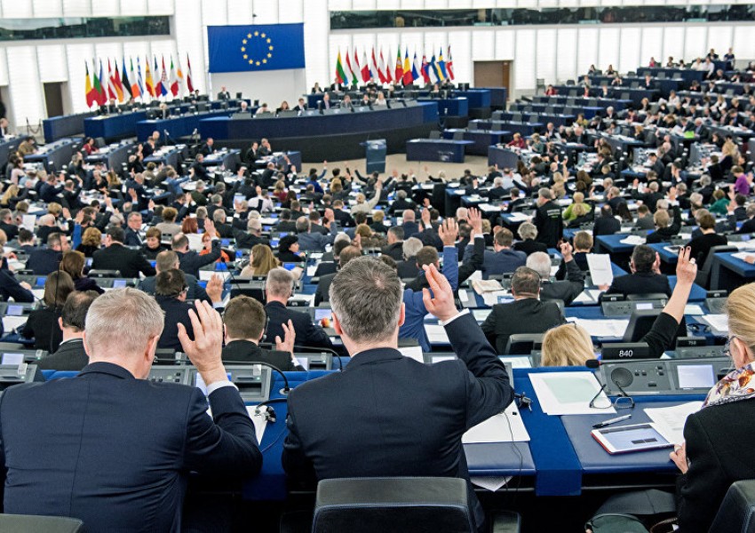 Евродепутати подкрепиха падането на визите за Косово и Грузия