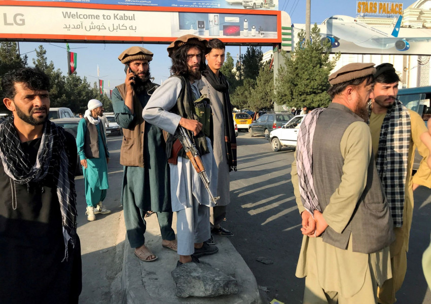Талибаните започнаха да издирват афганистанци работили за американците и НАТО, въпреки обещанията им!