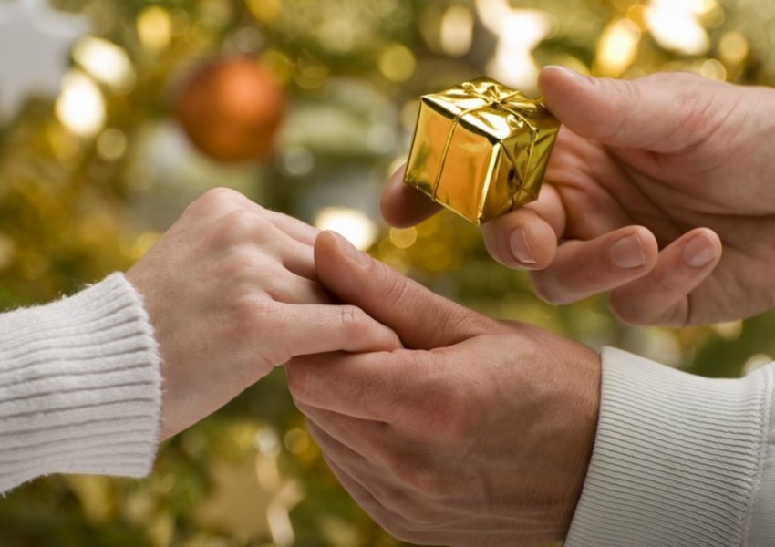 Коледната нощ – най-предпочитаният момент за брачно предложение
