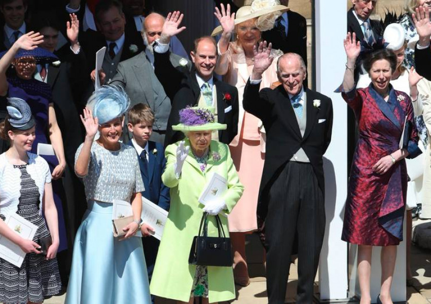 Принц Филип падна във ваната, спука ребро