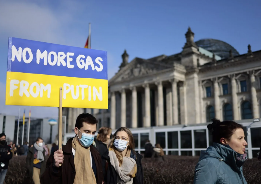 Украйна поиска от ЕС да спре да купува от Русия не само злато и петрол, но и газ