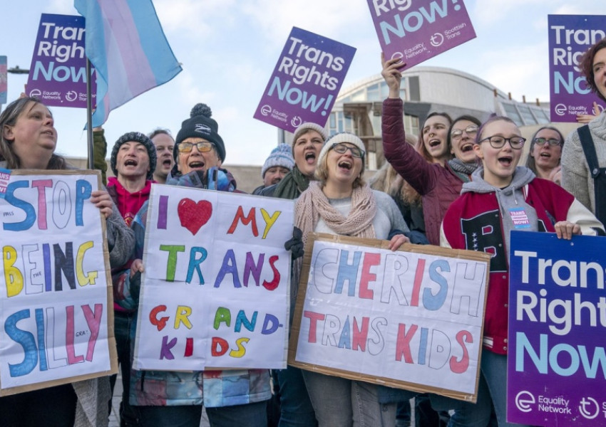 Лондон замрази шотландски закон позволяваш смяна на пола 