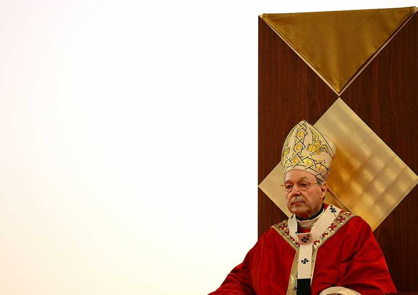 Църквата в Австралия плати обезщетения на хиляди жертви на педофилия